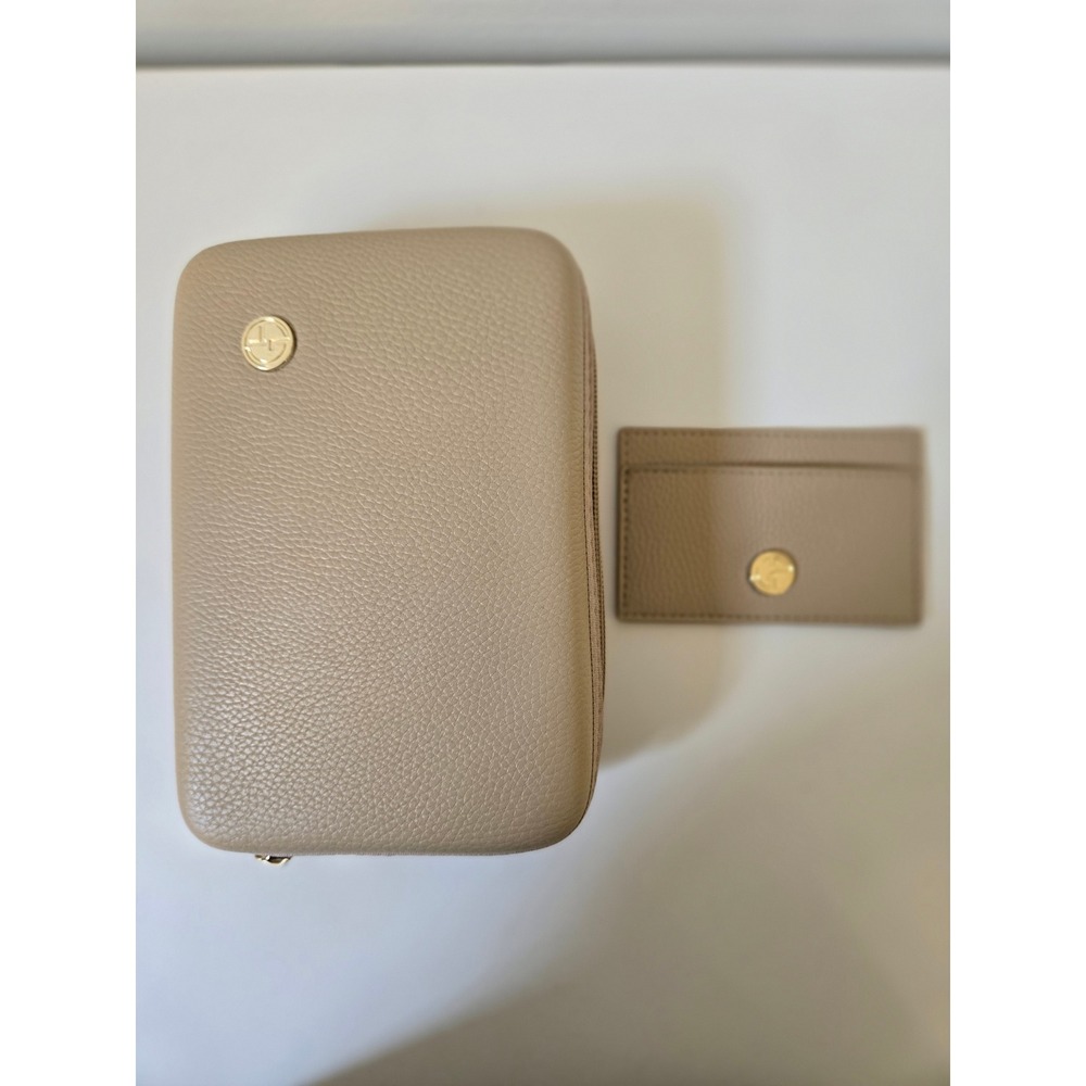 Giorgio Armani Beauty Taupe Pebbled Travel Jewelry Makeup Case w Card Holder